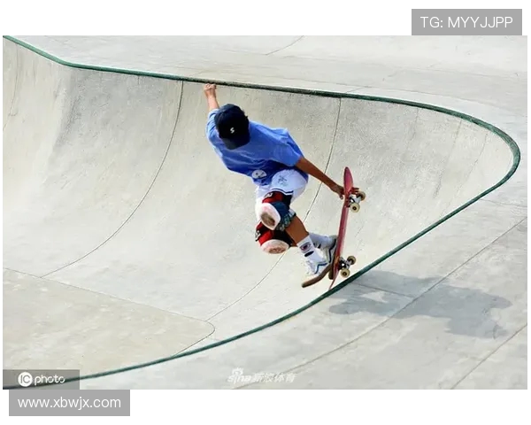 上海攀岩队在世界滑板锦标赛中的团队协作展现出色表现与潜力分析